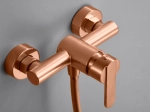Mitigeur de douche or rose brossé offre un design épuré et moderne. Le flexible et le jet réglable vous permettent de cibler les zones à masser ou de vous détendre sous une pluie fine. GARANTIE 5 ANS, LIVRAISON OFFERTE 5 à 6 Jours